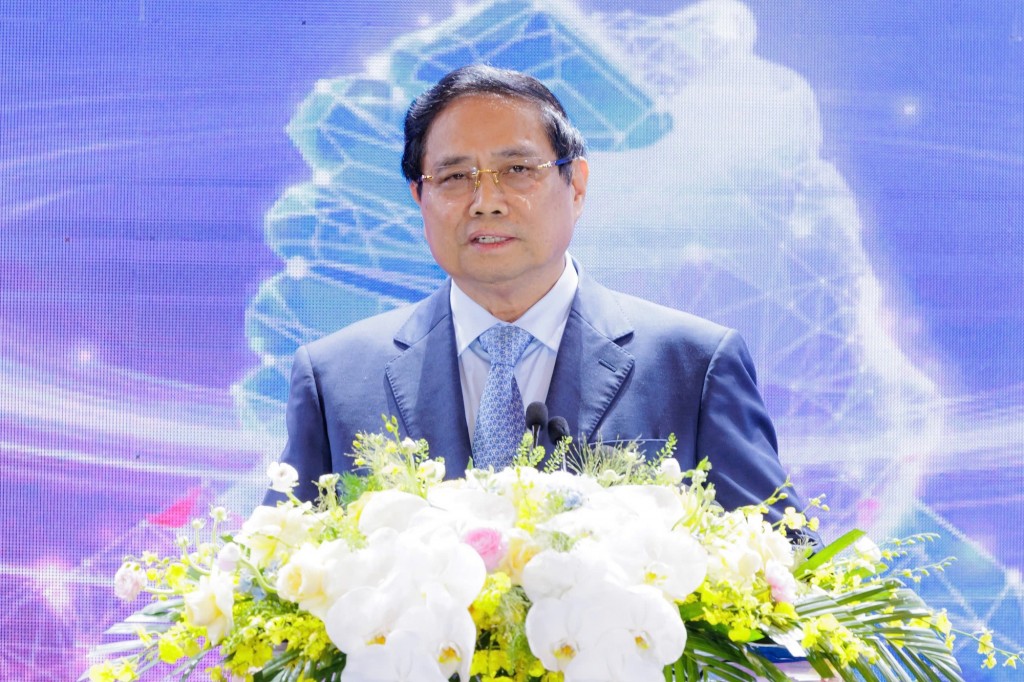 Thủ tướng nêu rõ, khu vực kinh tế tư nhân Việt Nam đã và đang khẳng định vai trò là động lực quan trọng nhất của nền kinh tế thị trường định hướng xã hội chủ nghĩa dưới sự lãnh đạo của Đảng, quản lý của Nhà nước, làm chủ của nhân dân - Ảnh: VGP/Nhật Bắc