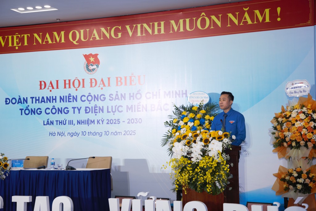 Bí thư Đoàn Thanh niên EVN Phạm Xuân Minh Trí phát biểu chỉ đạo tại Đại hội