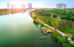 Ưu tiên phát triển công viên, cây xanh ở không gian xung quanh mặt nước