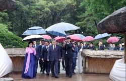 Tổng Bí thư Tô Lâm tưởng nhớ Chủ tịch Kim Nhật Thành và Tổng Bí thư Kim Jong Il