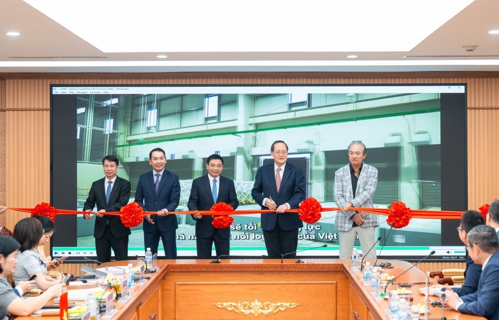 “Siêu cảng” logistics thông minh của Bầu Hiển chính thức kích hoạt kho hàng không kéo dài