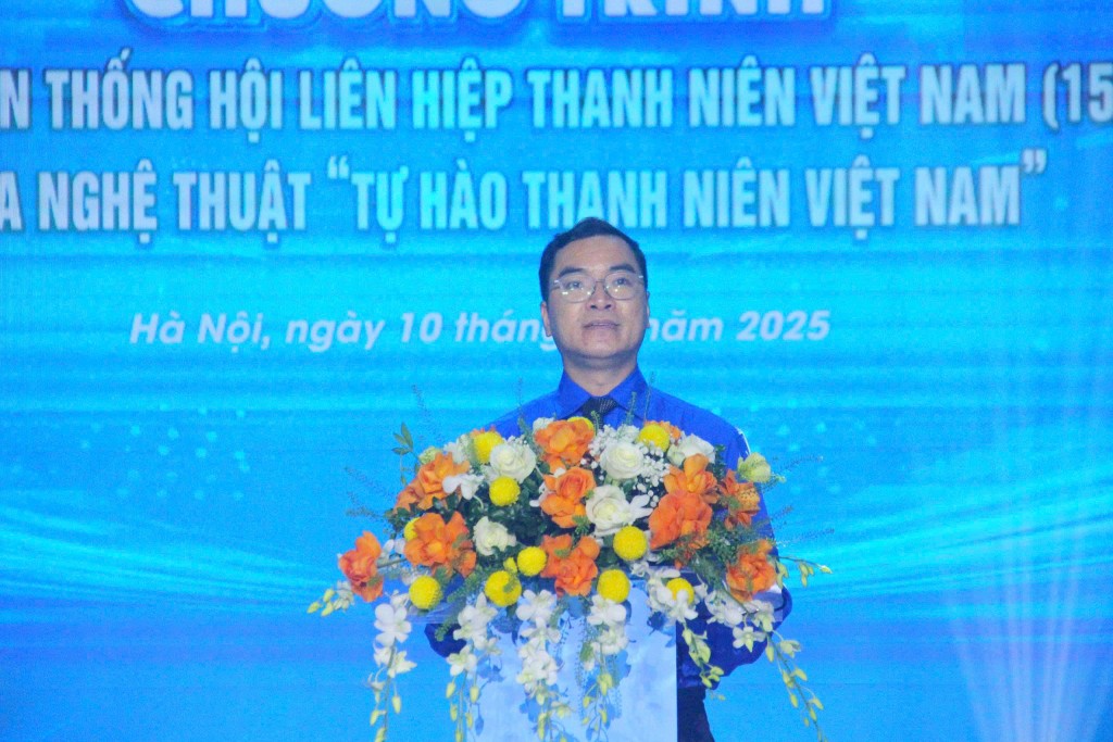 Đồng chí Phạm Minh Phúc, Trưởng ban Công tác Đoàn và thanh thiếu nhi Ủy ban Mặt trận tổ quốc Việt Nam, Phó Chủ tịch Thường trực Hội Liên hiệp thanh niên Việt Nam thành phố Hà Nội phát biểu tại Chương trình