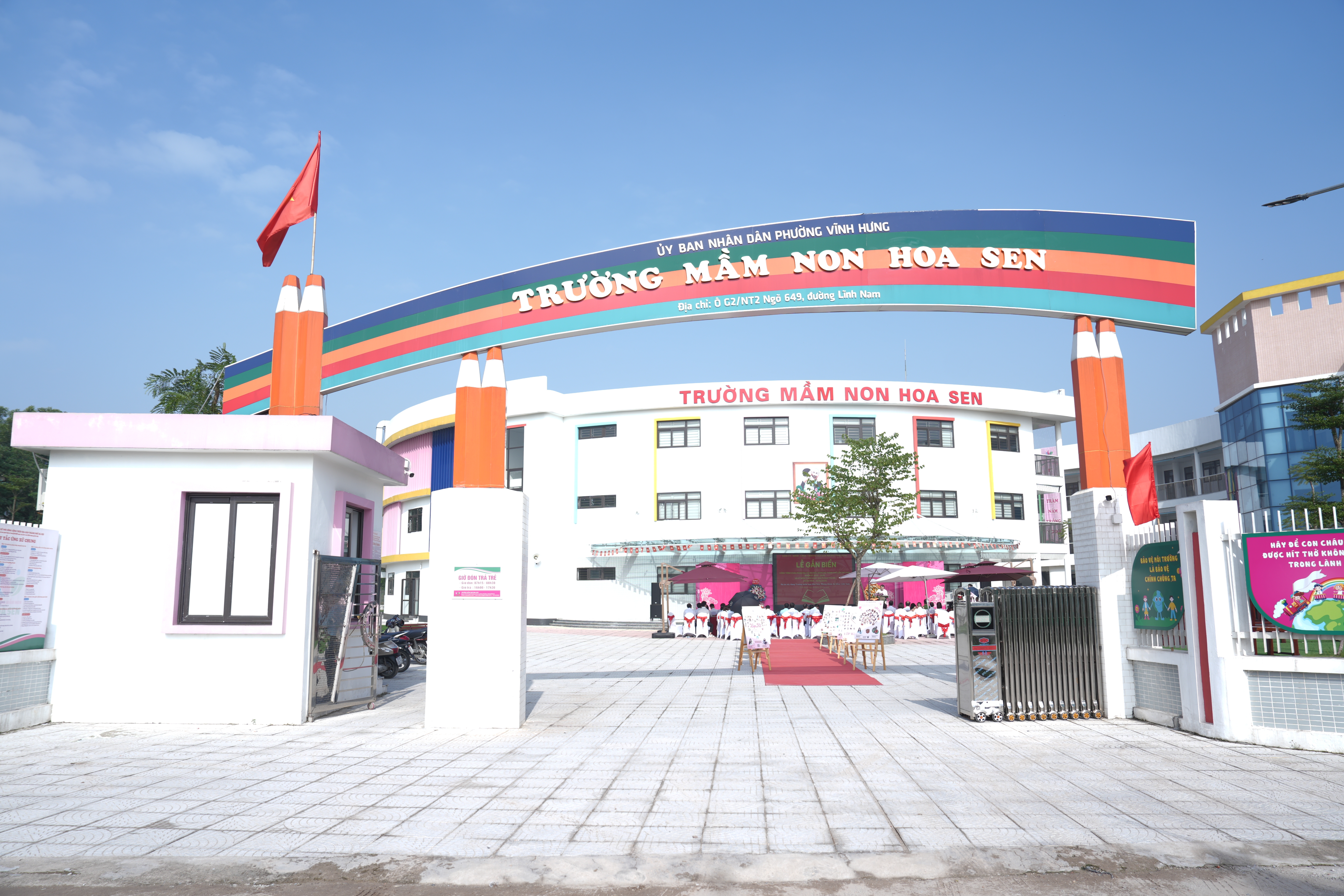 Trường Mầm non Hoa Sen là trường mầm non công lập được đầu tư xây dựng hiện đại, đồng bộ trên diện tích lên tới 8.425m² Trường Mầm non Hoa Sen là trường mầm non công lập được đầu tư xây dựng hiện đại, đồng bộ trên diện tích lên tới 8.425m²