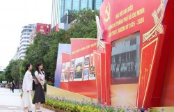 Rực rỡ cờ hoa chào mừng Đại hội Đảng bộ TP Hồ Chí Minh