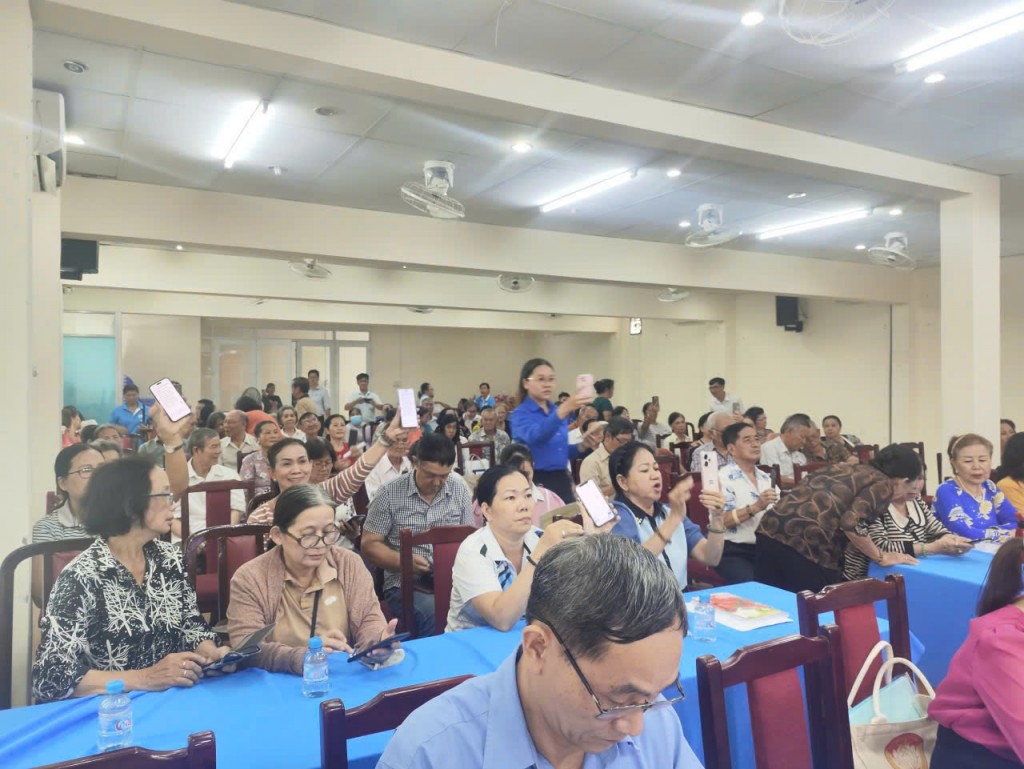 TP Hồ Chí Minh phát động phong trào Bình dân học vụ số