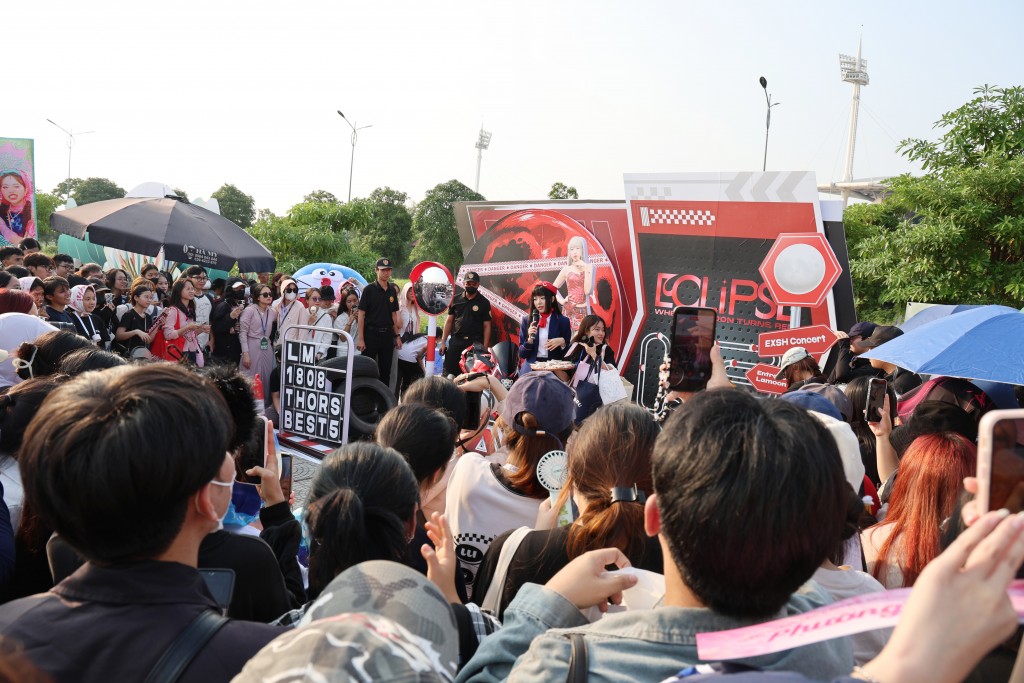 Fanbooth “Em Xinh” đổ bộ đường đua F1 Mỹ Đình rực rỡ, náo nhiệt Fanbooth “Em Xinh” đổ bộ đường đua F1 Mỹ Đình rực rỡ, náo nhiệt