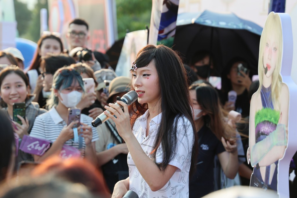 Fanbooth “Em Xinh” đổ bộ đường đua F1 Mỹ Đình rực rỡ, náo nhiệt Fanbooth “Em Xinh” đổ bộ đường đua F1 Mỹ Đình rực rỡ, náo nhiệt