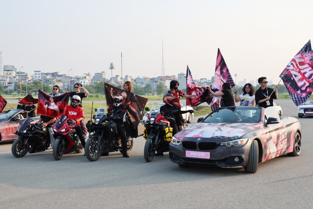 Fanbooth “Em Xinh” đổ bộ đường đua F1 Mỹ Đình rực rỡ, náo nhiệt Fanbooth “Em Xinh” đổ bộ đường đua F1 Mỹ Đình rực rỡ, náo nhiệt