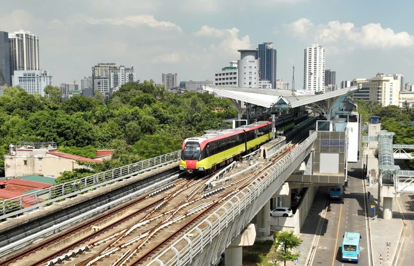 Kinh tế - xã hội Thủ đô vươn mình ấn tượng