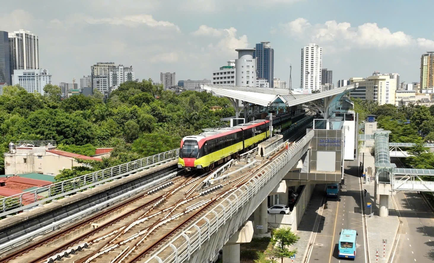 Kinh tế - xã hội Thủ đô vươn mình ấn tượng