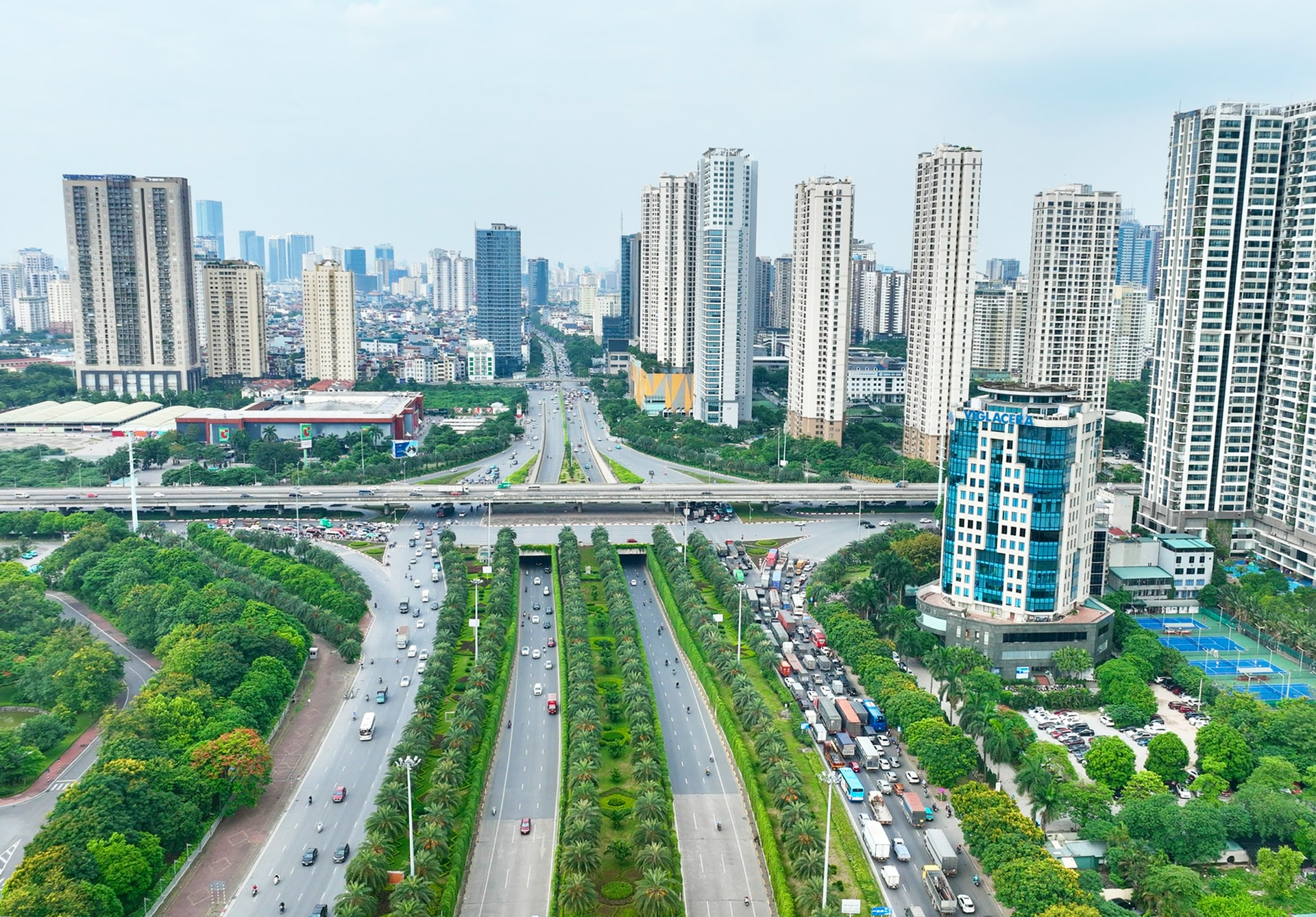 Kinh tế - xã hội Thủ đô vươn mình ấn tượng