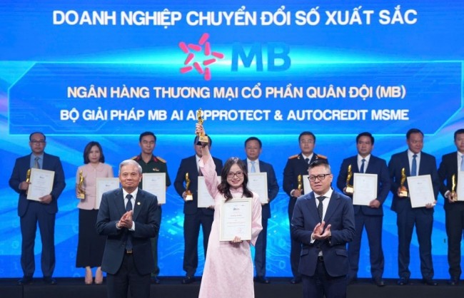 MB nhận giải thưởng Chuyển đổi số Việt Nam 2025