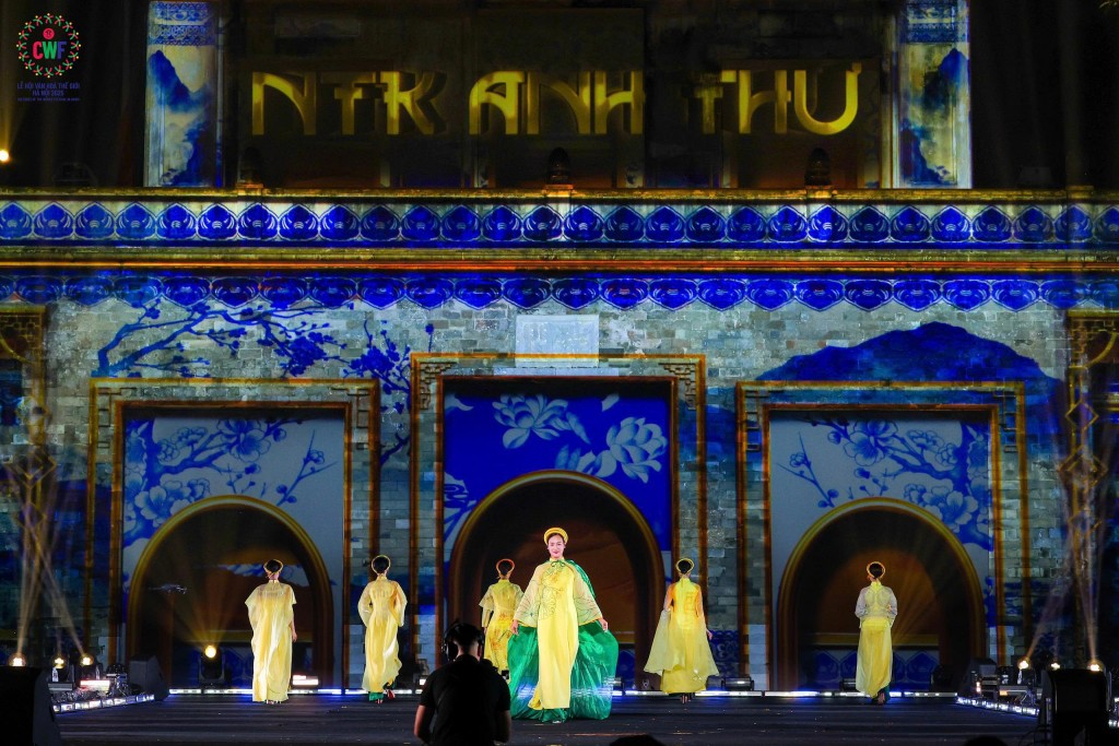 Lễ hội Văn hóa Thế giới tại Hà Nội quyên góp 2,5 tỷ đồng ủng hộ đồng bào vùng lũ