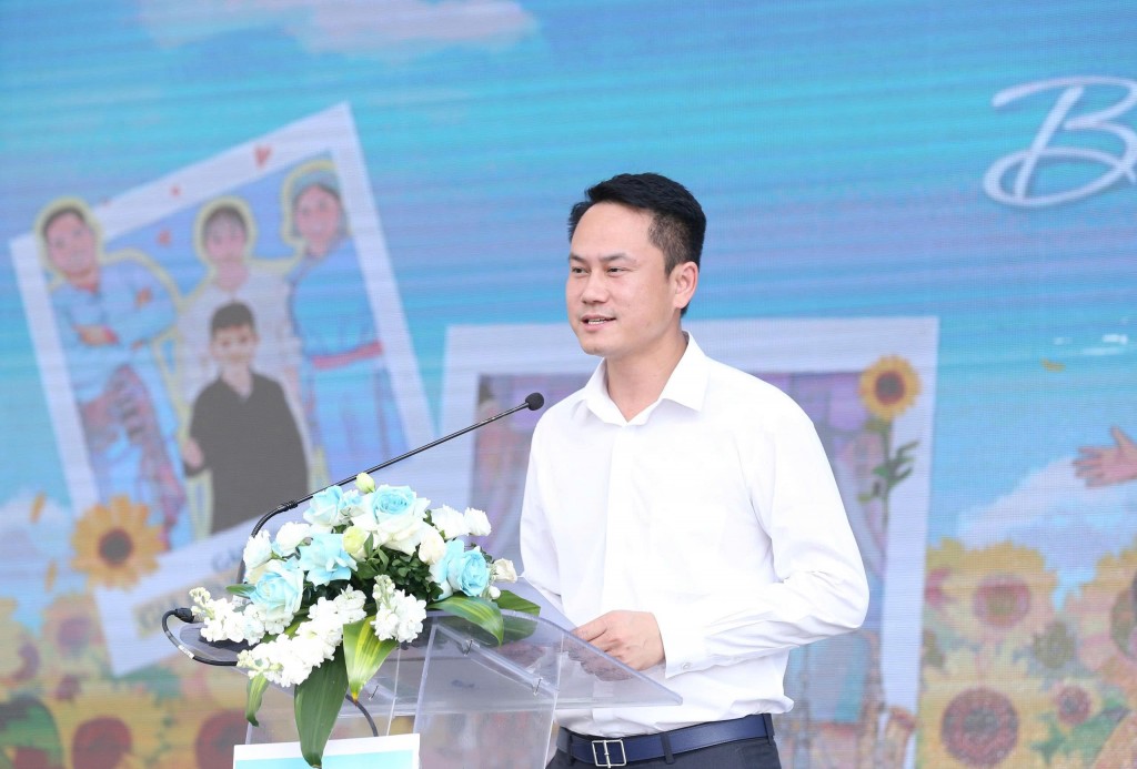 Gia đình trẻ hạnh phúc “Bên nhau, mình là nhà