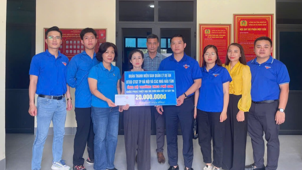 Đoàn công tác trao nguồn lực hỗ trợ trường Đoàn công tác trao nguồn lực hỗ trợ trường