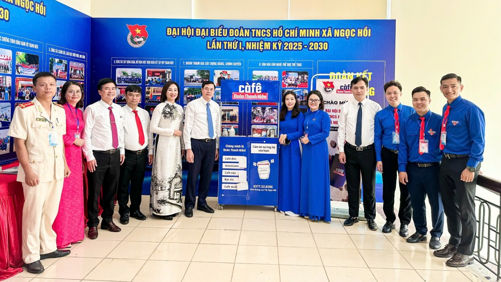 Mô hình “Cà phê Đoàn Thanh niên” của Chi đoàn thôn Lạc Thị phục vụ bạn trẻ tại Đại hội Đoàn Thanh niên xã Ngọc Hồi Mô hình “Cà phê Đoàn Thanh niên” của Chi đoàn thôn Lạc Thị phục vụ bạn trẻ tại Đại hội Đoàn Thanh niên xã Ngọc Hồi