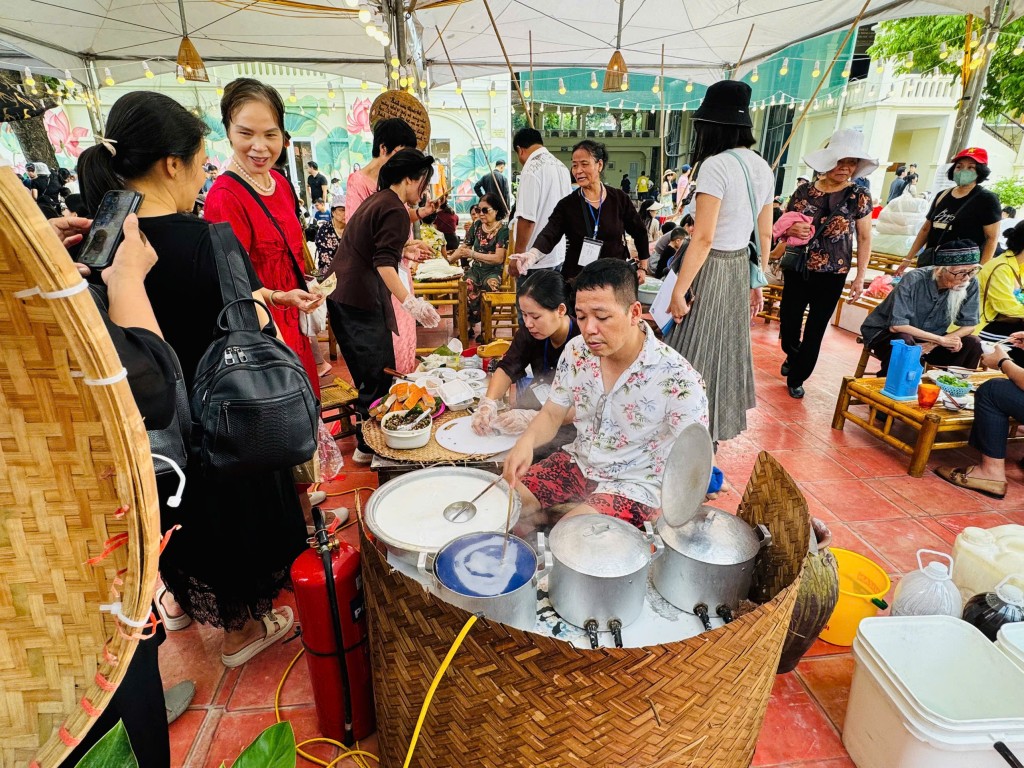 Định vị di sản ẩm thực Hà Nội giữa dòng chảy hiện đại