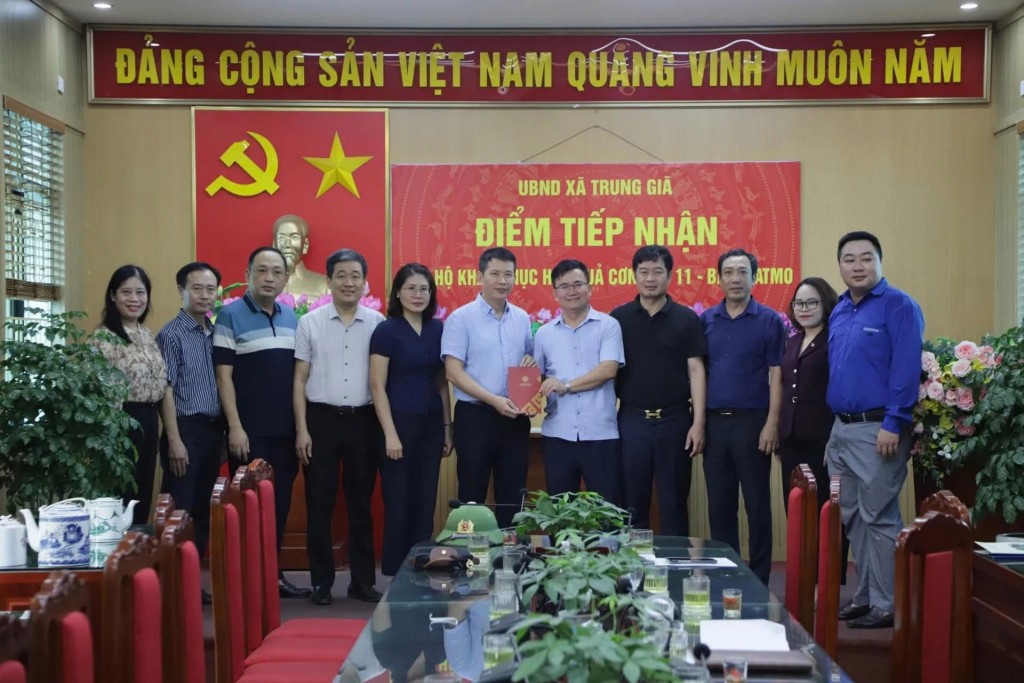 Đại diện lãnh đạo phường Cửa Nam trao hỗ trợ cho UBND xã Trung Giã – chung tay giúp người dân khắc phục thiệt hại sau mưa lũ, sớm ổn định cuộc sống Đại diện lãnh đạo phường Cửa Nam trao hỗ trợ cho UBND xã Trung Giã – chung tay giúp người dân khắc phục thiệt hại sau mưa lũ, sớm ổn định cuộc sống