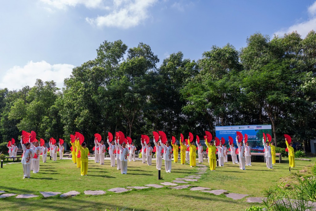 Doanh nhân Phạm Hồng Điệp - Người trả nợ cho Đất bằng triết lý kinh doanh xanh Doanh nhân Phạm Hồng Điệp - Người trả nợ cho Đất bằng triết lý kinh doanh xanh