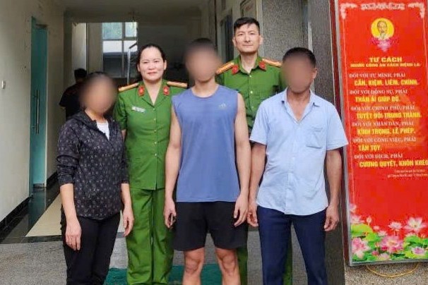 Công an Hà Nội kịp thời giải cứu nam sinh viên suýt bị “bắt cóc online” sang Campuchia