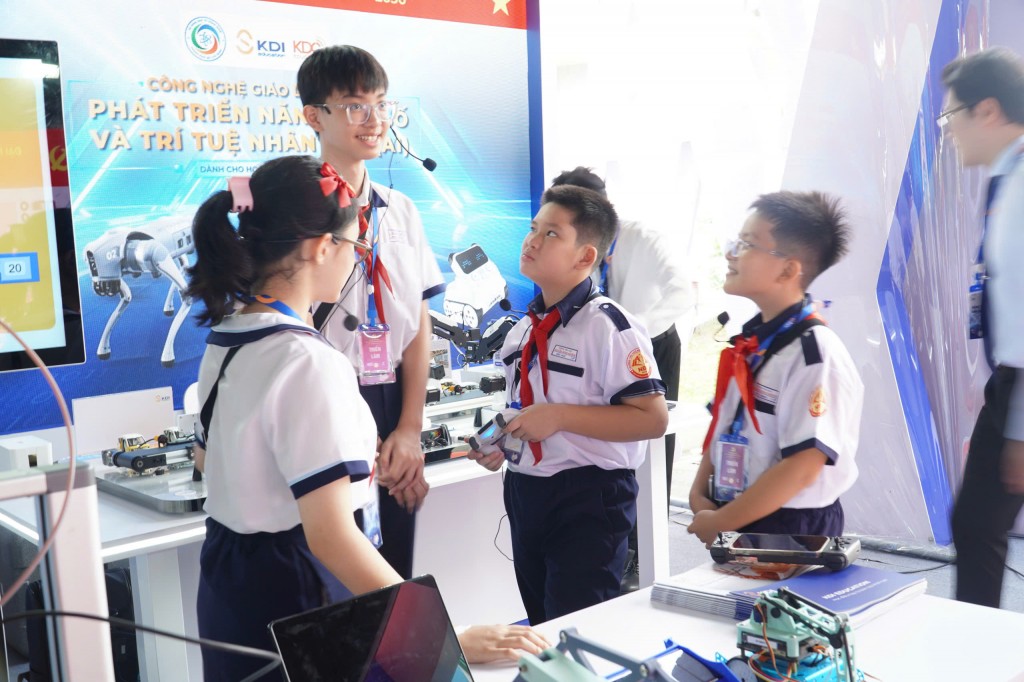 Sản phẩm công nghệ cao chào mừng Đại hội Sản phẩm công nghệ cao chào mừng Đại hội