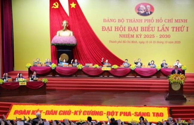 Để TP Hồ Chí Minh luôn xứng đáng là "đầu tàu" kinh tế...