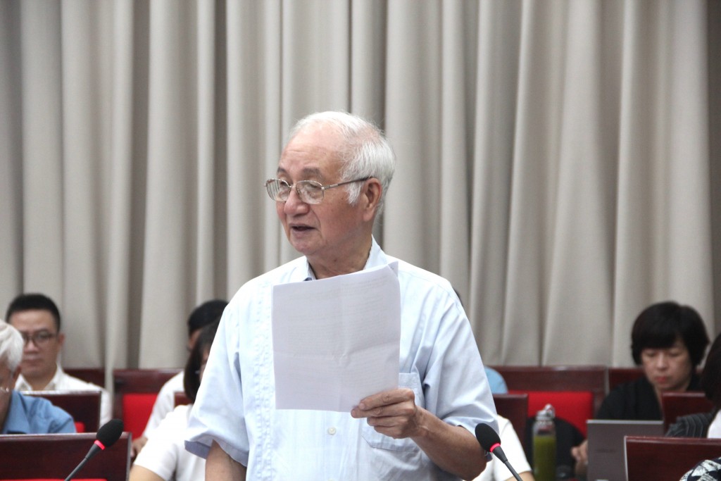 Chuyên gia góp ý vào 