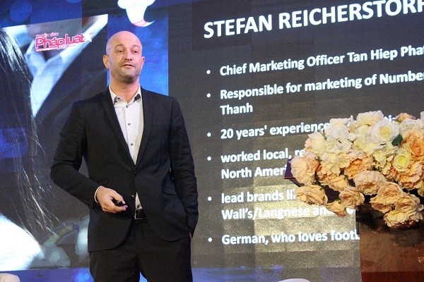 Ông Stefan Reicherstorfer chia sẻ ông từng rất lo lắng khi thấy tấm nhìn quá lớn của người sáng lập Tân Hiệp Phát. Ông Stefan Reicherstorfer chia sẻ ông từng rất lo lắng khi thấy tấm nhìn quá lớn của người sáng lập Tân Hiệp Phát.