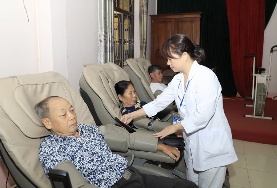 Chăm sóc người có công tại Trung tâm Nuôi dưỡng và Điều dưỡng người có công Hà Nội (quận Hà Đông (Ảnh: Đỗ Tâm)