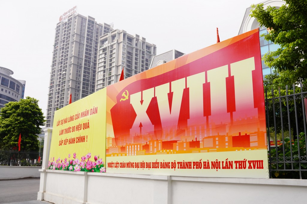 Thủ đô rực rỡ hướng về Đại hội Đảng bộ TP Hà Nội lần thứ XVIII