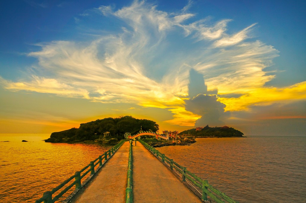 Hòn Đá Bạc