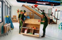 Huy động tối đa lực lượng hỗ trợ Nhân dân dọn dẹp sau lũ