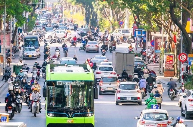 Chuyển đổi giao thông xanh: Quyết liệt hóa giải từng rào cản