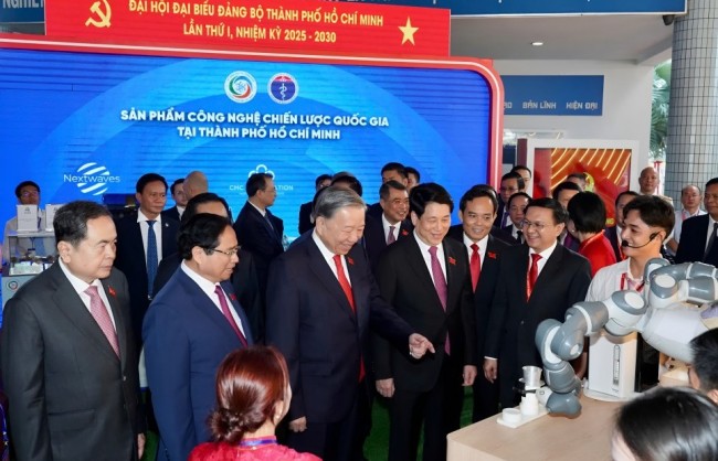 Tổng Bí thư Tô Lâm tham quan triển lãm “Đảng bộ TP Hồ Chí Minh - Tự tin, vững vàng bước vào kỷ nguyên mới”