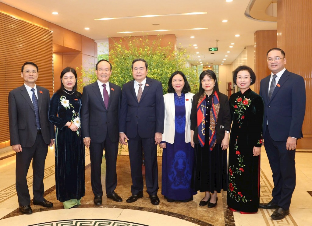 Chủ tịch Quốc hội Trần Thanh Mẫn, Bí thư Thành ủy Hà Nội Bùi Thị Minh Hoài cùng các đại biểu dự  kỳ họp thứ 20, HĐND TP Hà Nội
