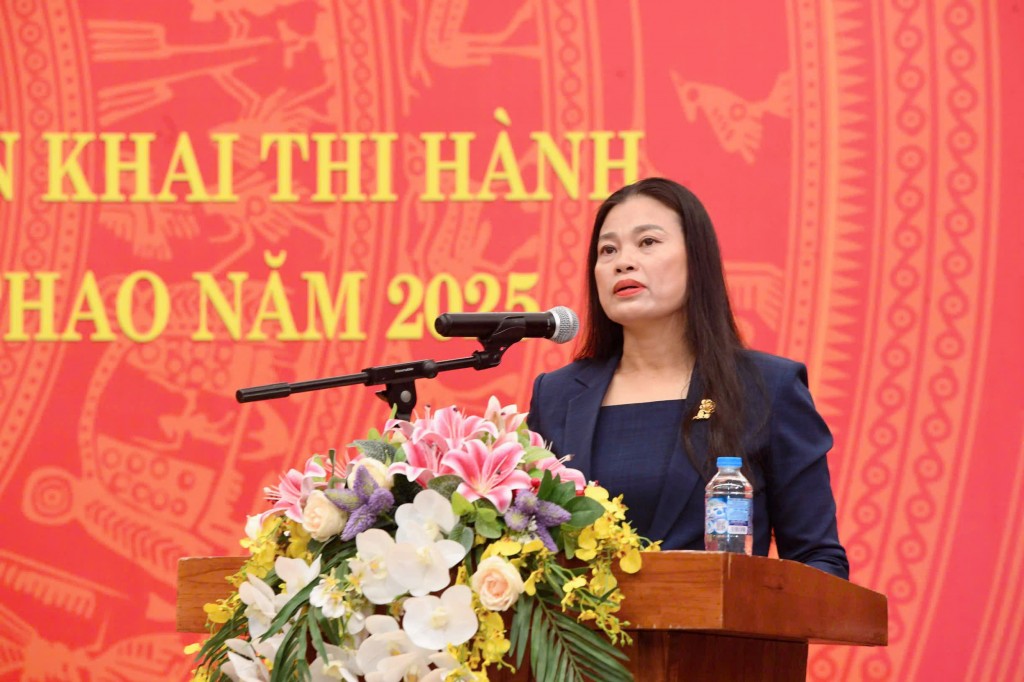 đồng chí Bạch Liên Hương - Thành ủy viên, Giám đốc Sở Văn hóa và Thể thao Hà Nội phát biểu khai mạc hội nghị 