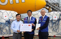 Việt Nam tiếp nhận hàng viện trợ quốc tế khẩn cấp của JICA