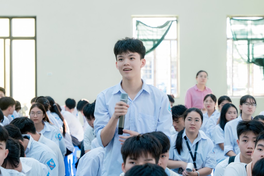Học sinh hào h