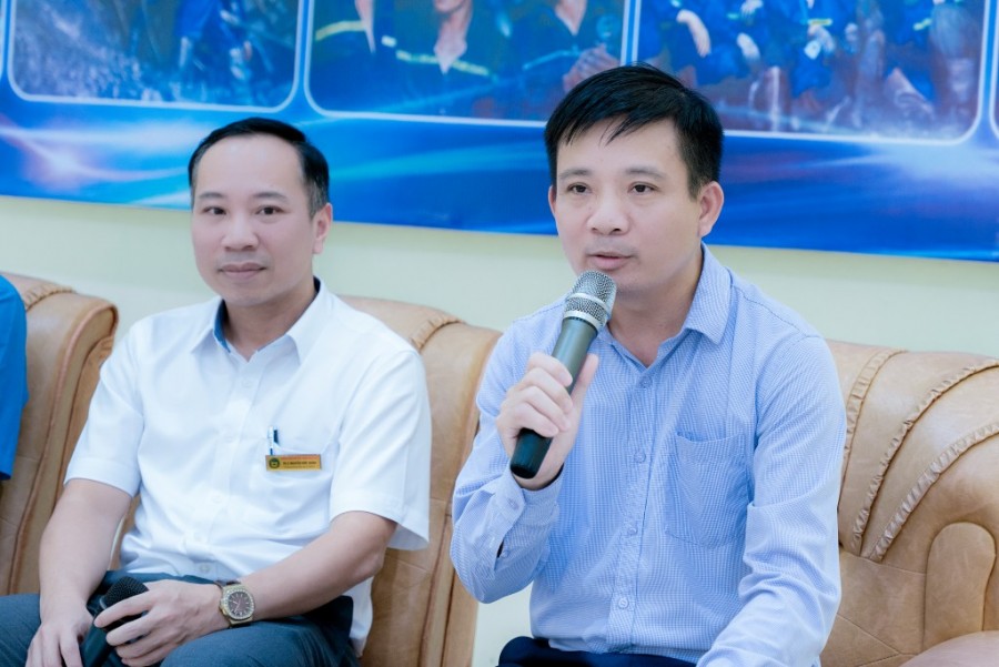 Thầy Ty Trung Việt – Phó Hiệu trưởng Trường THPT Ba Chẽ cảm ơn đoàn công tác của TKV