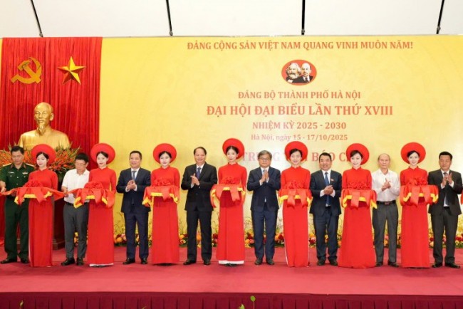 Khai trương Trung tâm báo chí phục vụ Đại hội XVIII Đảng bộ TP Hà Nội