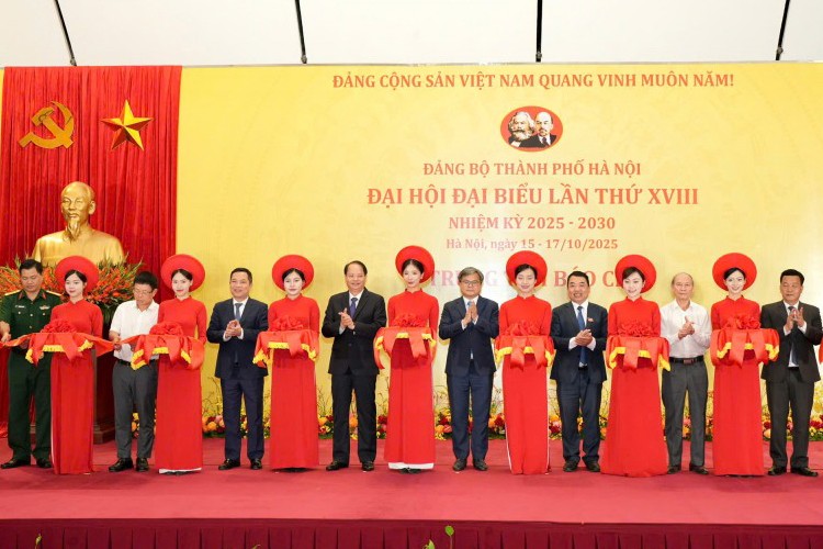 Khai trương Trung tâm báo chí phục vụ Đại hội XVIII Đảng bộ TP Hà Nội