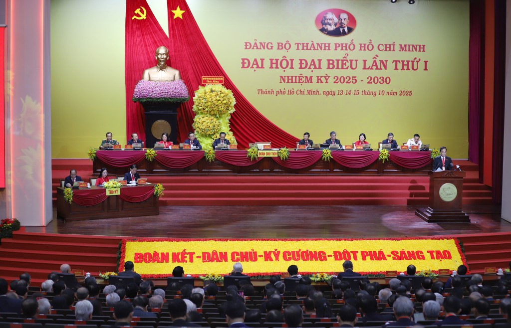 Quang cảnh đại hội