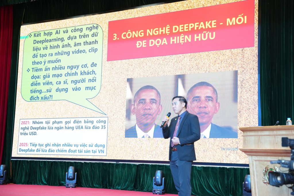 Ông Nguyễn Đình Đỗ Thi, Phó Trưởng Phòng 6, Cục An Ninh Mạng và Phòng Chống Tội Phạm Sử Dụng Công Nghệ Cao chia sẻ tại sự kiện