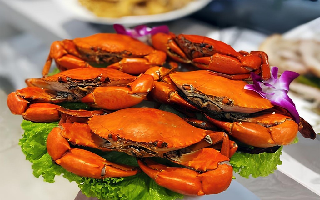 Cua Cà Mau, biểu tượng ẩm thực của vùng đất phía Nam Tổ quốc, là một trong những đặc sản không thể bỏ qua khi ghé thăm Cà Mau Cua Cà Mau, biểu tượng ẩm thực của vùng đất phía Nam Tổ quốc, là một trong những đặc sản không thể bỏ qua khi ghé thăm Cà Mau