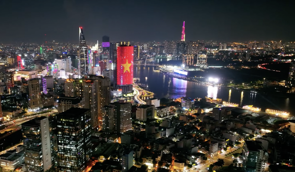 Thành phố Hồ Chí Minh hướng tới phát triển toàn diện, bền vững Thành phố Hồ Chí Minh hướng tới phát triển toàn diện, bền vững