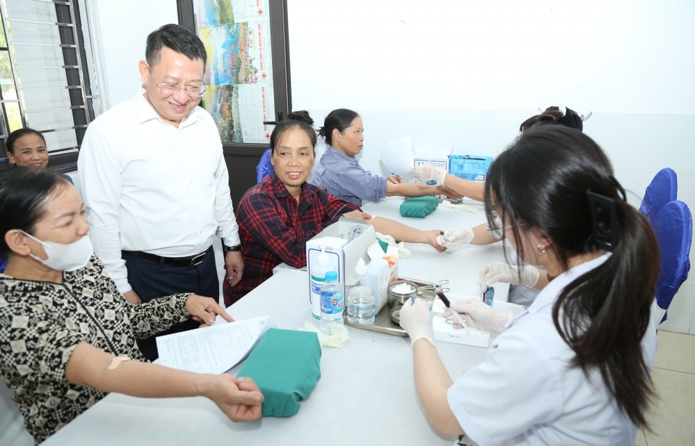 Sức sống mới từ chính quyền 2 cấp tại xã Tiến Thắng