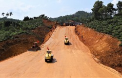 Đẩy nhanh tiến độ 4 dự án đường bộ cao tốc