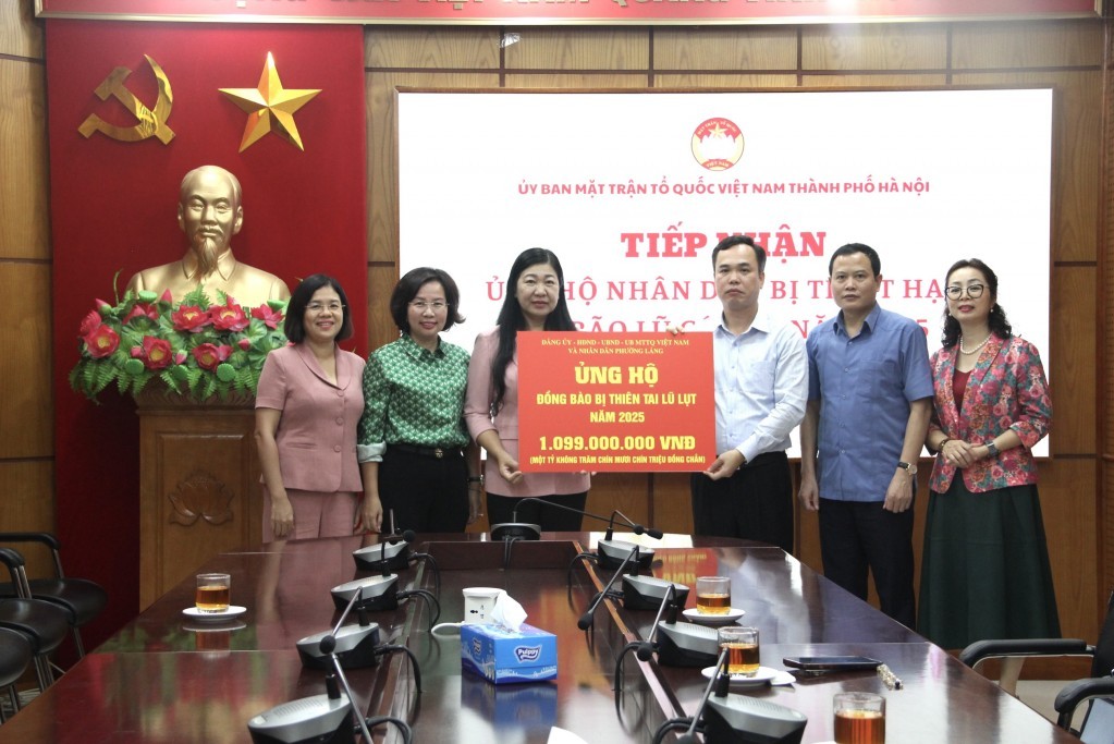 Tiếp nhận hơn 2,1 tỷ đồng ủng hộ Nhân dân vùng bão lũ