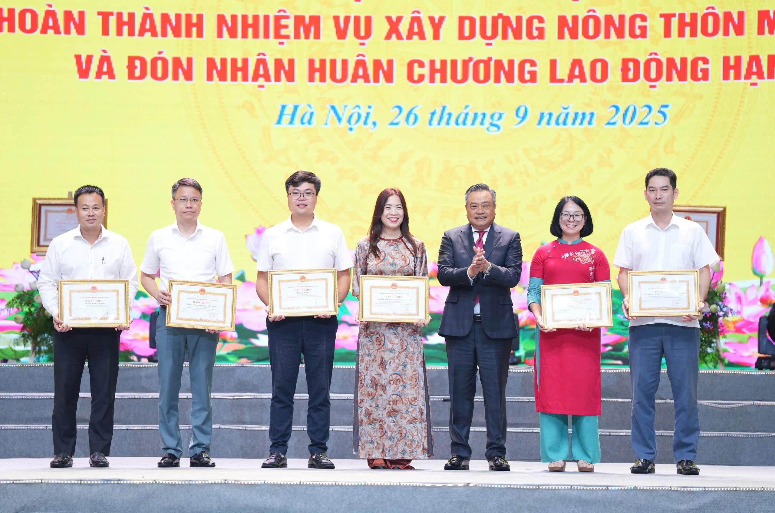 Hà Nội về đích Nông thôn mới thần tốc nhờ Chương trình 04-CTr/TU Hà Nội về đích Nông thôn mới thần tốc nhờ Chương trình 04-CTr/TU
