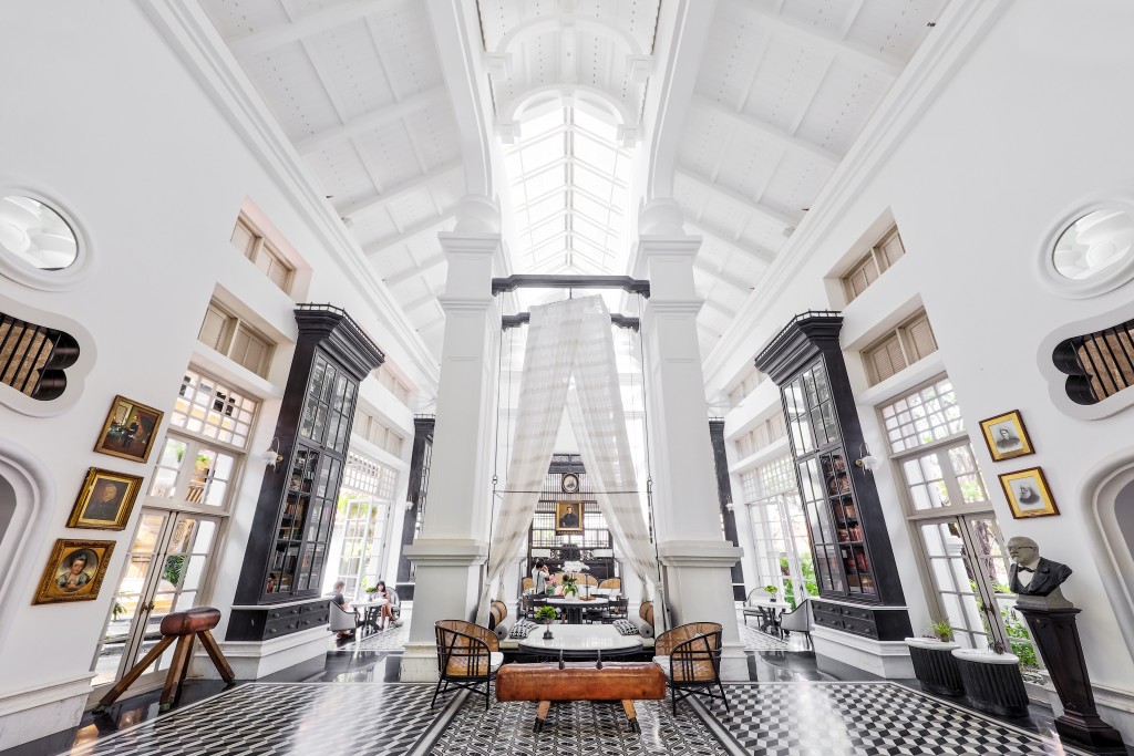 JW Marriott Phu Quoc Emerald Bay Resort mang về cho Sun Group 2 giải thưởng lớn từ WTA 2025. JW Marriott Phu Quoc Emerald Bay Resort mang về cho Sun Group 2 giải thưởng lớn từ WTA 2025.